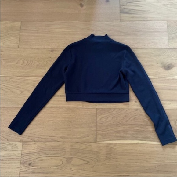 Adidas Women's Dark Blue Long Sleeve Crop Top 🆕 - Picture 6 of 7